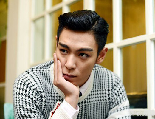 BigBang成員top崔勝賢入伍，GD權(quán)志龍送行表不舍